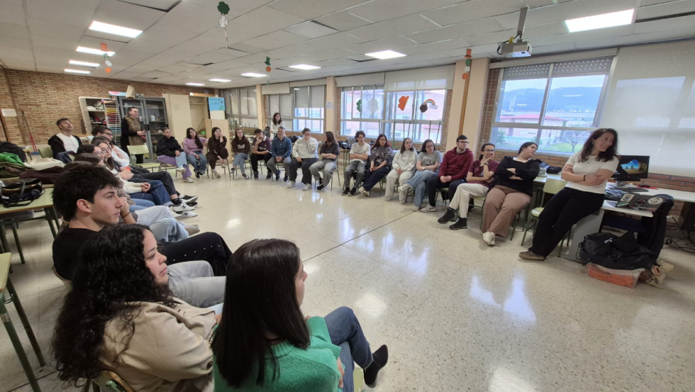 El IES Primeiro de Marzo de Baiona organiza el V Encontro de Comandos de Igualdade con 250 participantes