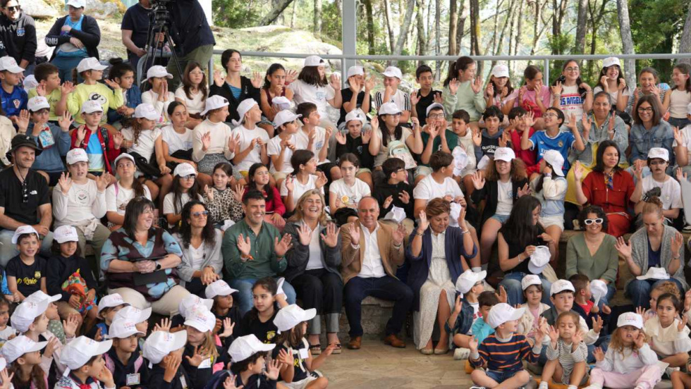 Casi 400 escolares de 12 concellos participan en la entrega de premios del concurso 'E ti, que pensas da igualdade?'