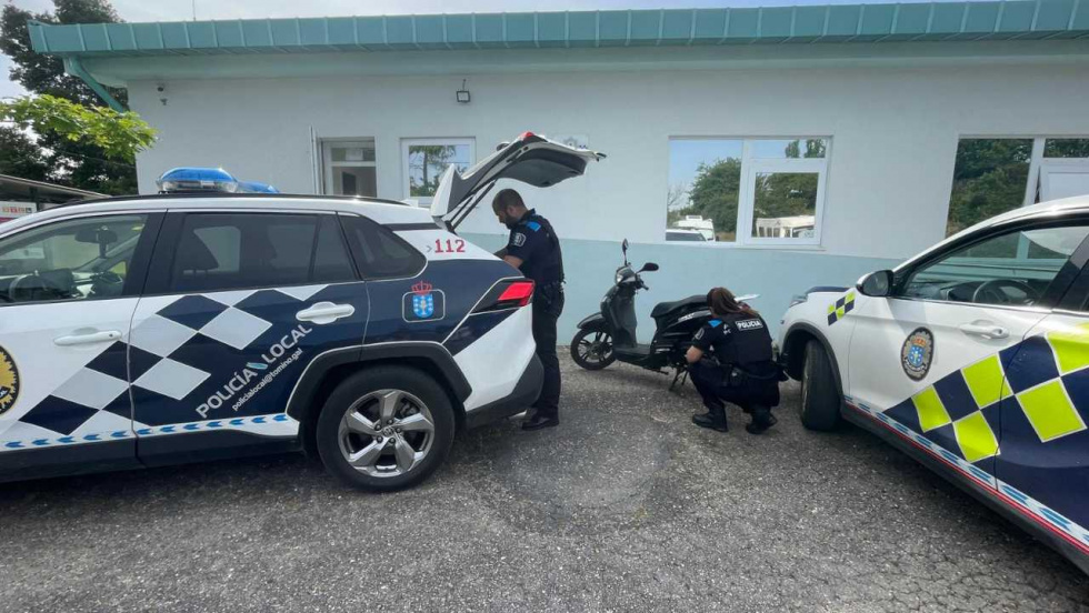 La Policía Local de Tomiño recupera un ciclomotor robado en Goián
