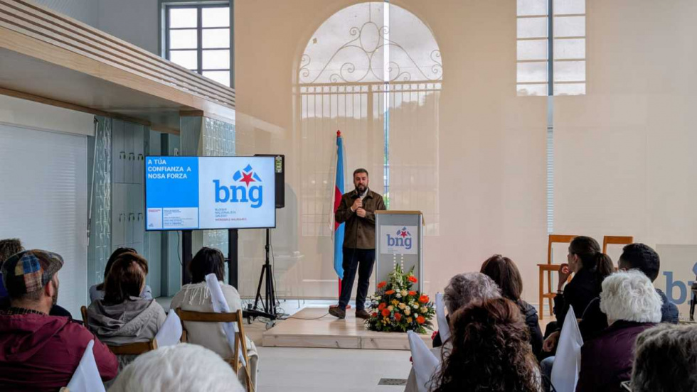 César Gil se presenta 