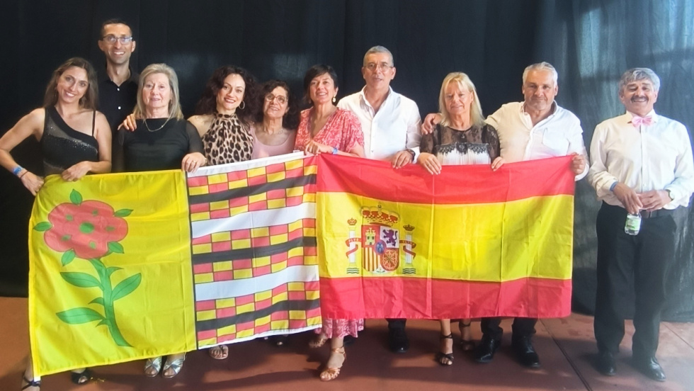 Un club de Mos brilla en Italia y se lleva el reconocimiento al participante más lejano del Dance Expo