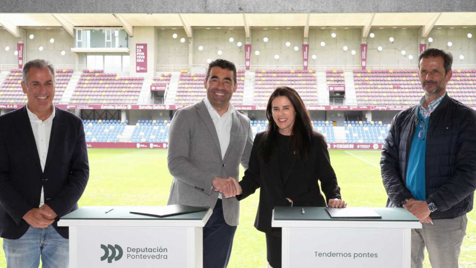 La Deputación ofrece su colaboración al Concello de Pontevedra para la futura reforma del césped de Pasarón