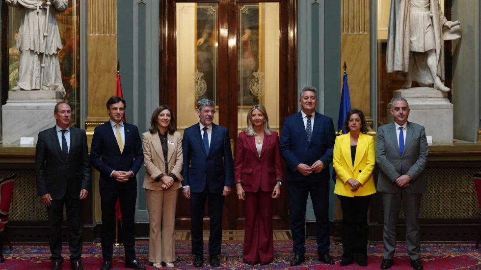 Galicia pide al Gobierno central que suspenda la reforma de la Ley de Costas