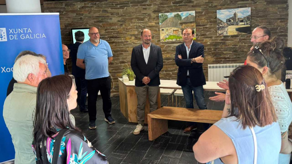Turismo de Galicia inaugura en O Cebreiro una 'Parada do Camiño' con productos locales para peregrinos