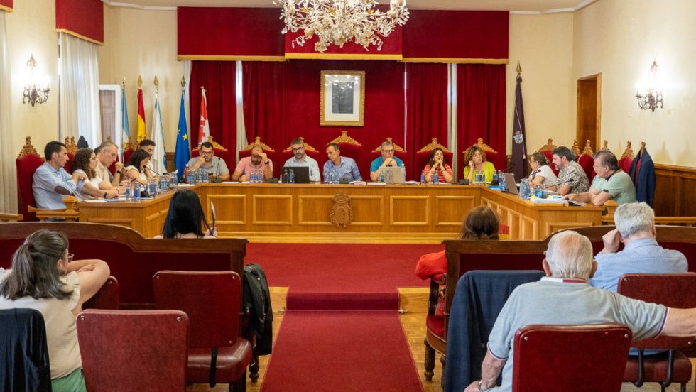 Nueve mil metros cuadrados para ampliar el CEIP nº1 y crear una zona verde: Tui aprueba por unanimidad su expropiación
