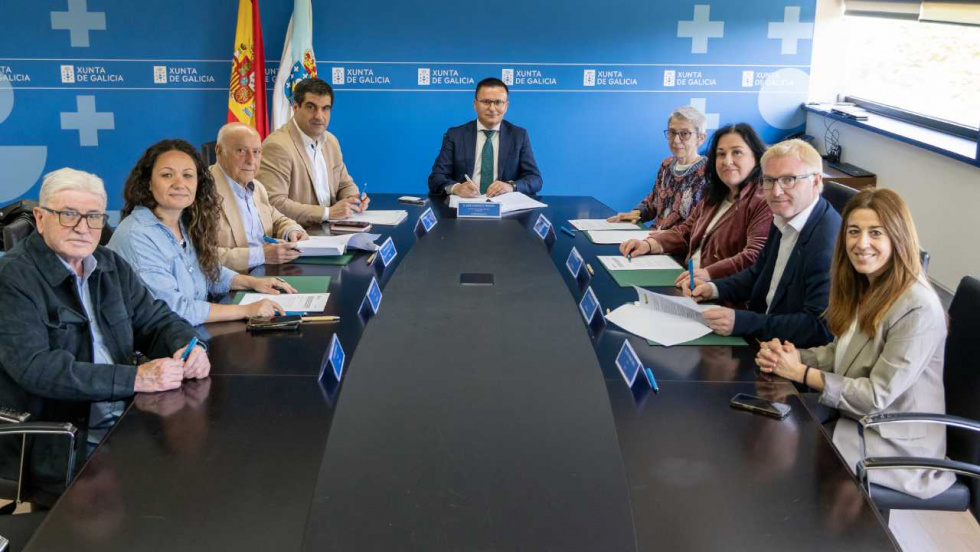 La Xunta firma cinco convenios para formar a consumidores seniors y colectivos vulnerables