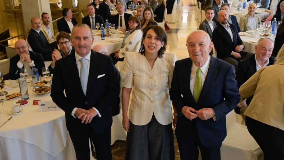 Lorenzana apela a reducir tiempos y burocracia: 
