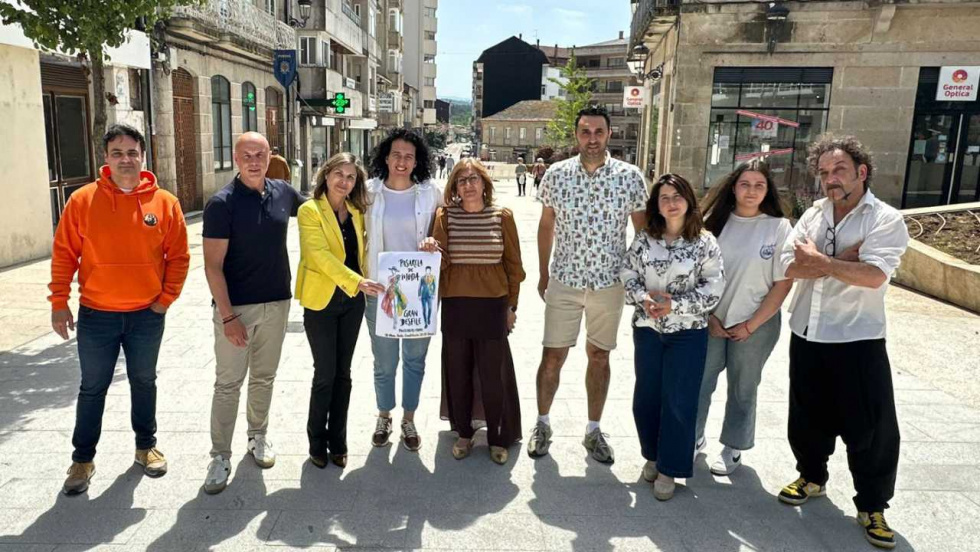 Ponteareas se viste de moda y música con la 'Tea Shopping Night'