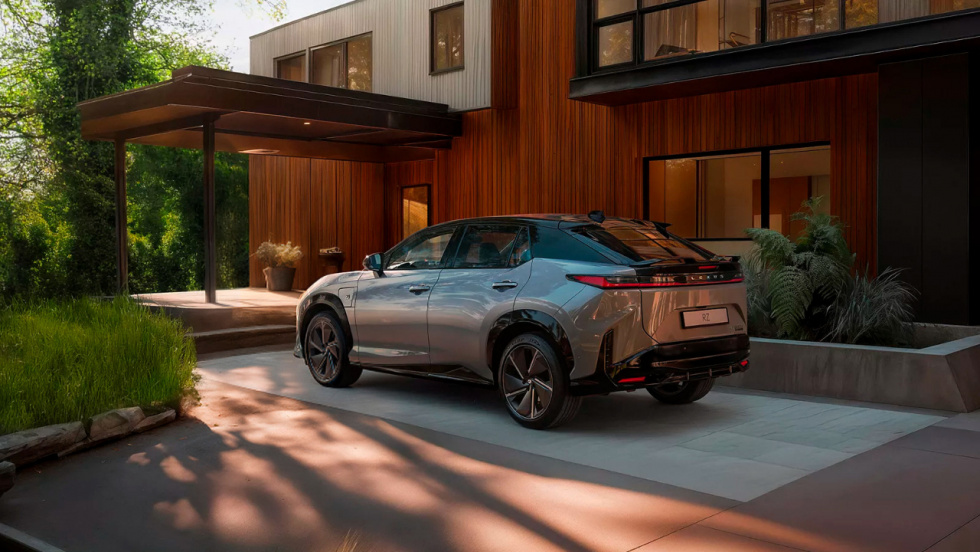 Lexus España refuerza su estructura