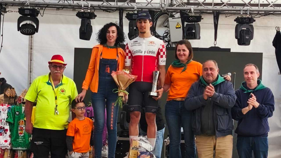 Picusa Academy firma un fin de semana de podium en Palencia, Navarra y Santiago