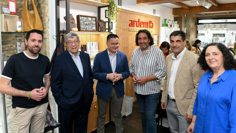 Galicia lanza 2,5 millones en bonos comercio y estrena sorteo