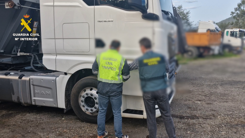 Destapan una trama millonaria de estafa con camiones y furgonetas que operaba entre Pontevedra, Vigo y Barcelona