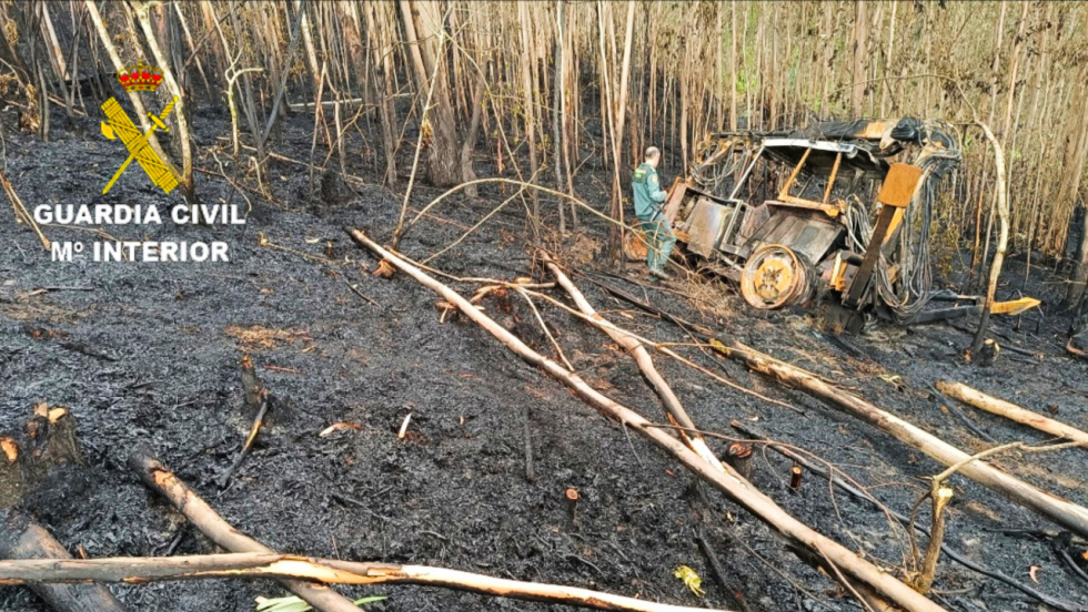 Investigan a dos varones por quemar 880 hectáreas en Ponteareas