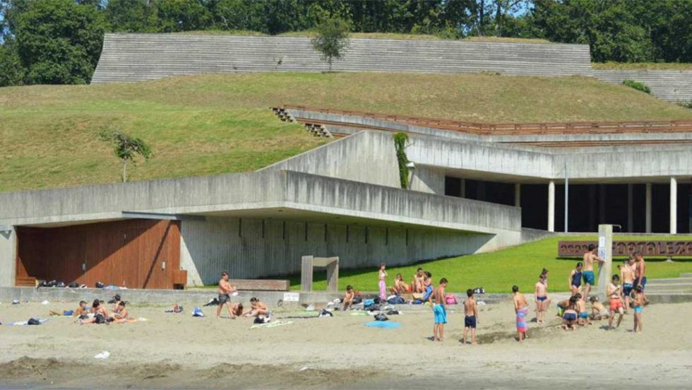 Dos socorristas vigilarán la playa fluvial de Goián