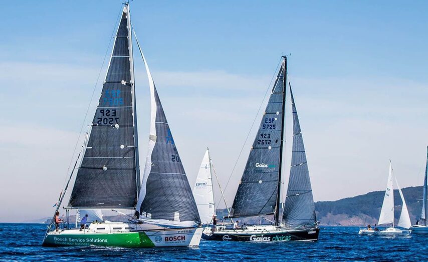 Las caidas de viento agruparon varias veces a la flota. /&copy; Rosana Calvo