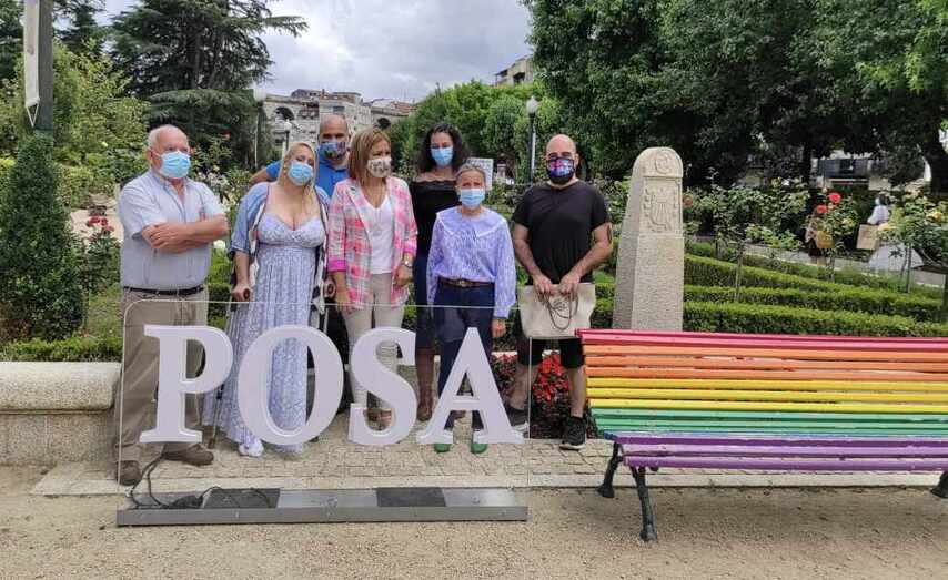 De esquerda a dereita, Vicente Lamas (concelleiro), Carolina (Pvlse), Alberto Álvarez (concelleiro), a alcaldesa Digna Rivas; Puri (Irisar), Marta Alonso (concelleira) e Andrés (Pvlse).