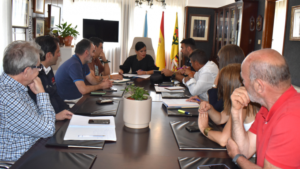 Mos mantiene las medidas preventivas tras el vertido de gasóleo en Pereiras y supervisará la zona con análisis periódicos
