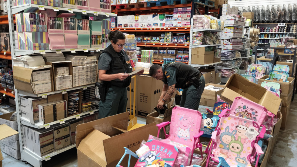 La Guardia Civil interviene en Mos más de 5.000 productos no aptos para la venta valorados en 40.000 euros