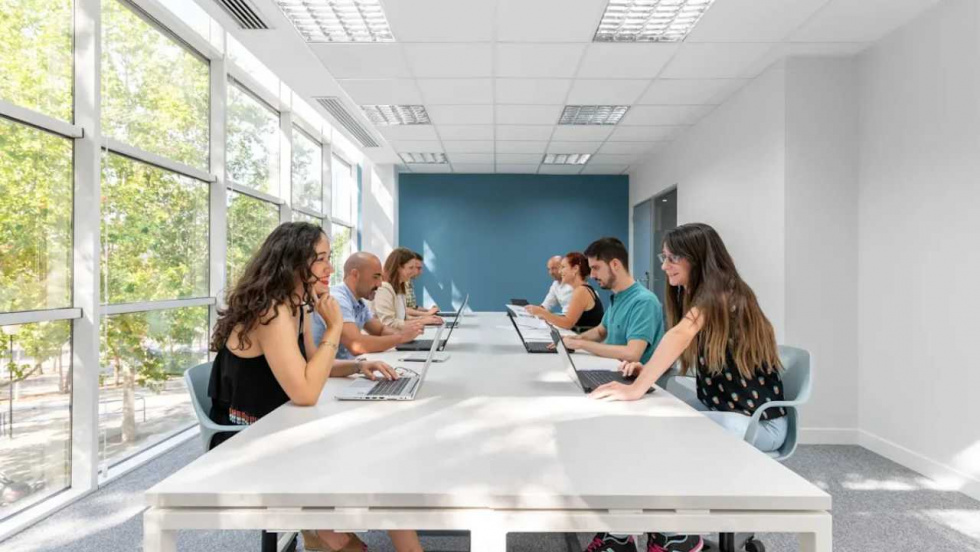 La Generación Z rechaza los largos desplazamientos y busca carreras diversificadas con IA