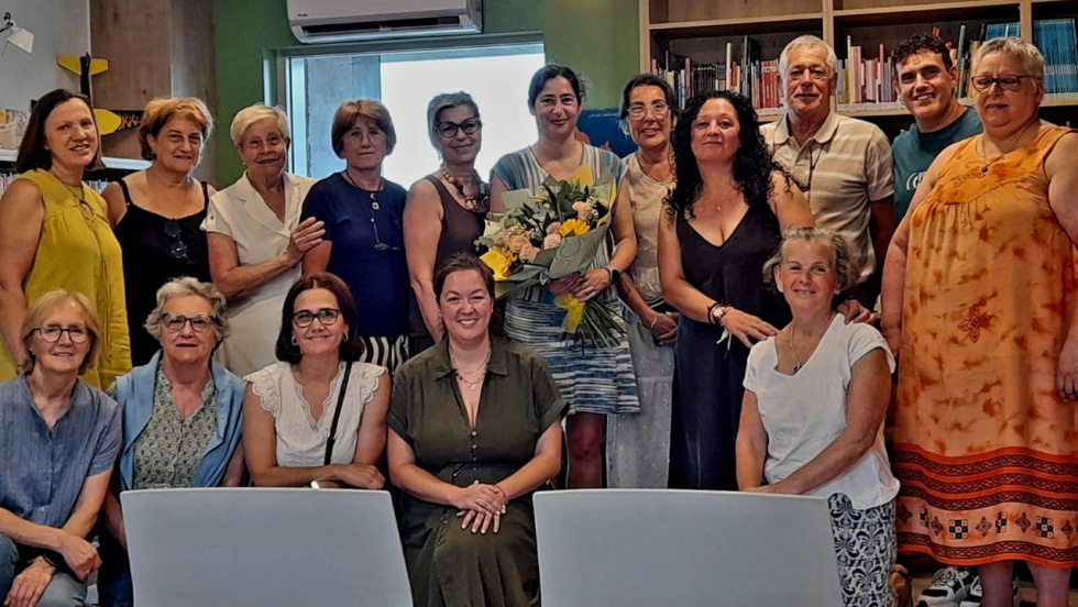 El club de lectura de Mos cierra el curso con un encuentro con María Reimóndez