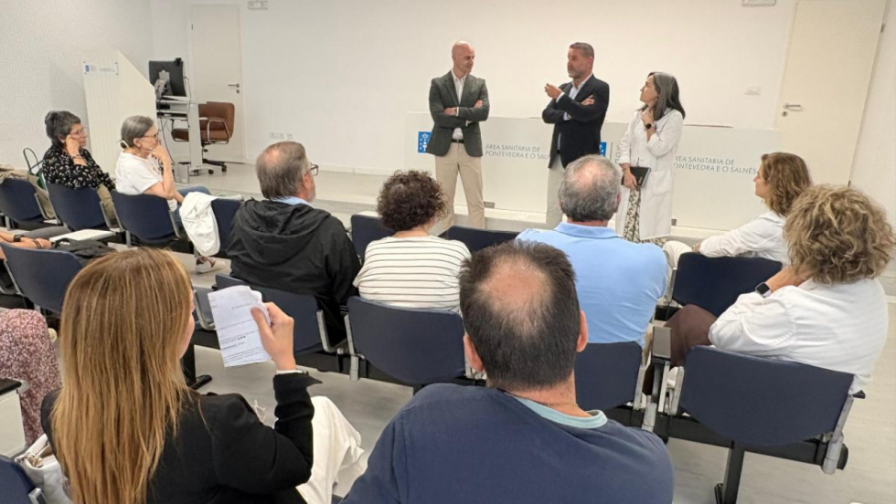 El nuevo responsable de Atención Primaria del Sergas se reúne con los profesionales de Pontevedra y O Salnés