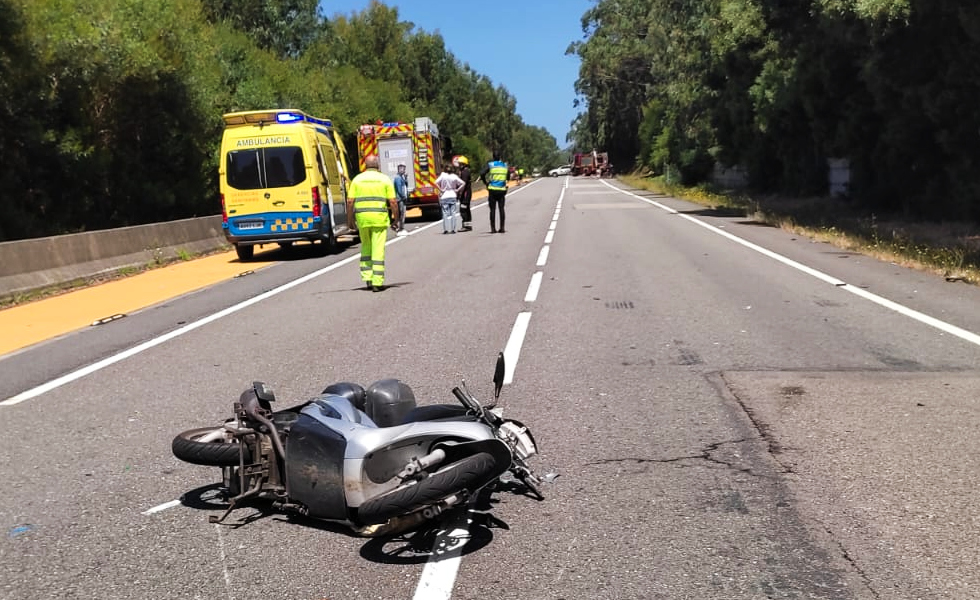 Una de las motos implicada en el accidente