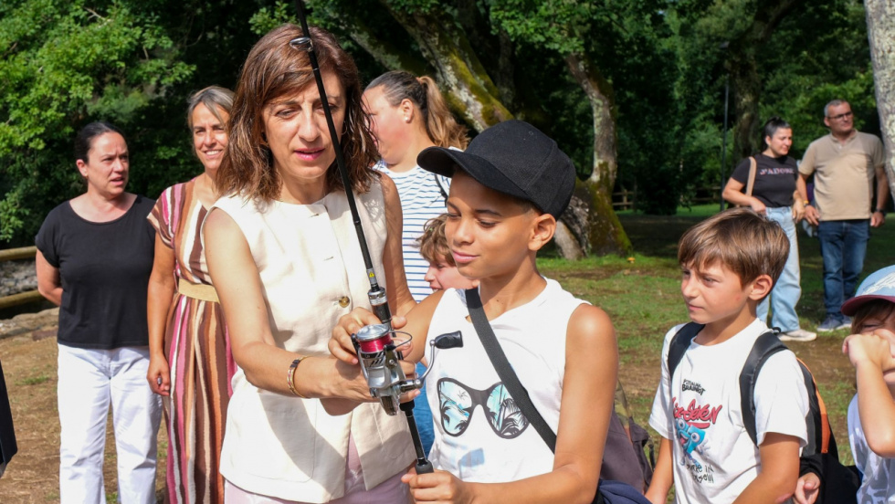 Cerca de 2.400 jóvenes participan en las actividades de pesca sostenible de la Xunta desde 2018