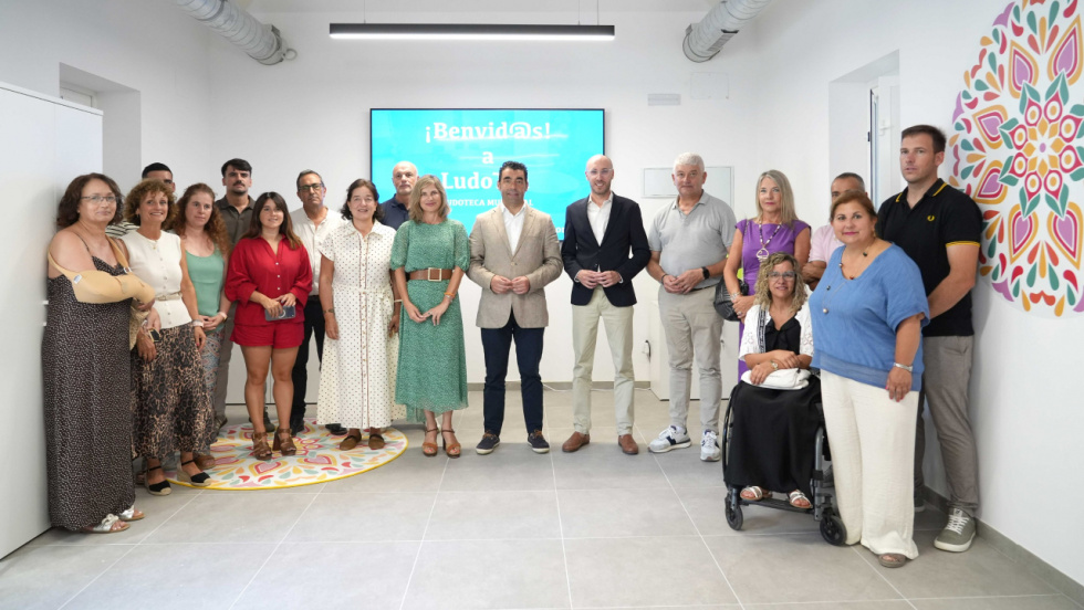 La Deputación, Xunta y Concello convierten un edificio centenario en ludoteca en Ponteareas
