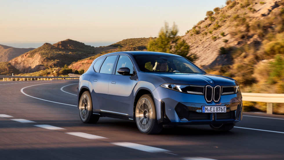 El nuevo BMW iX3 40 llega a España con 637 km de autonomía y carga ultrarrápida