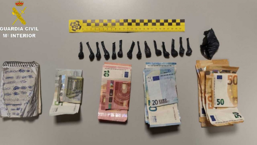La Guardia Civil de Soutomaior investiga a un vecino de Arcade por tráfico de drogas