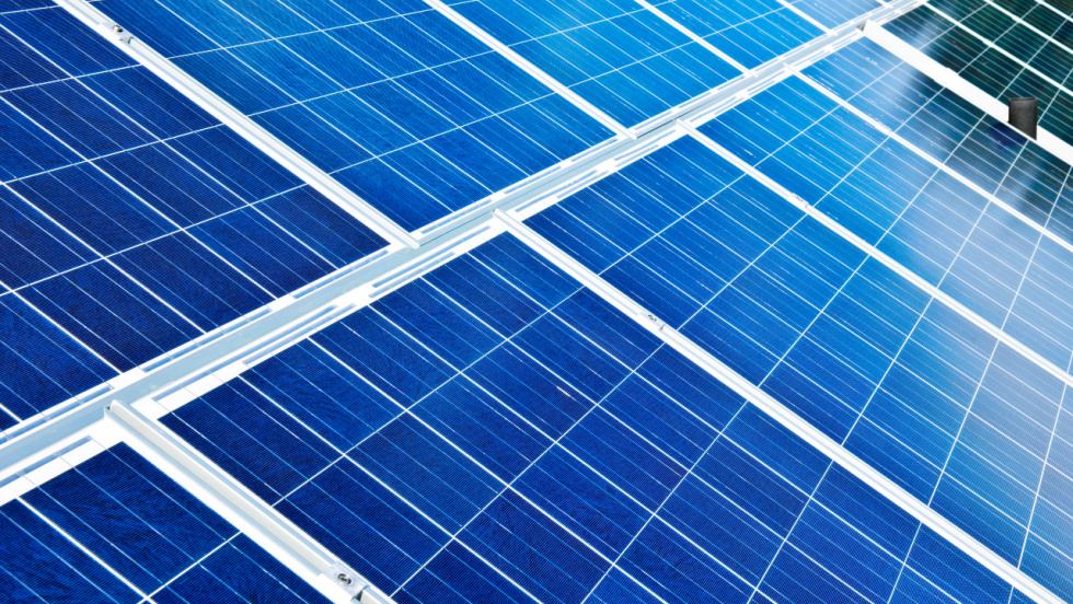 Instalación de placas solares en 37 concellos de la provincia con una inversión de 4 millones