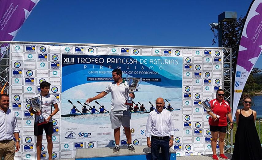 Podio equipos-Princesa de Asturias.