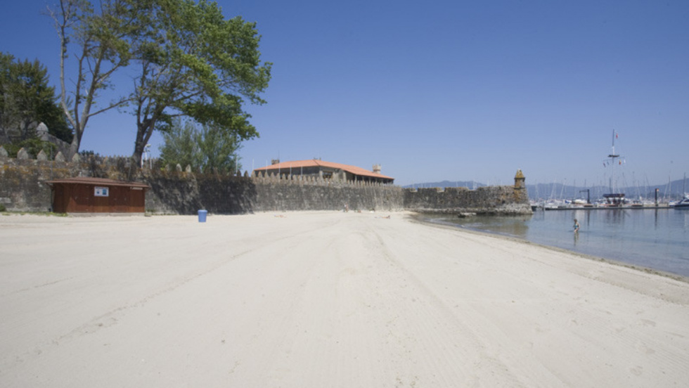 Baiona reabre al baño las playas de Ribeira, Santa Marta y A Ladeira