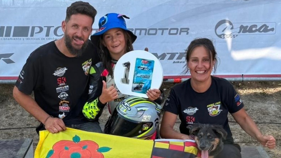 Un niño de 11 años de Petelos arrasa en As Pontes y ya es líder del Gallego de motociclismo