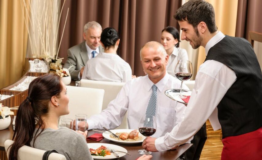 El desempleo masculino se sit&uacute;a en 1.247.538 personas, al subir en 31.051 (2,55%) y el femenino en 1.818.266 al incrementarse en 23.320