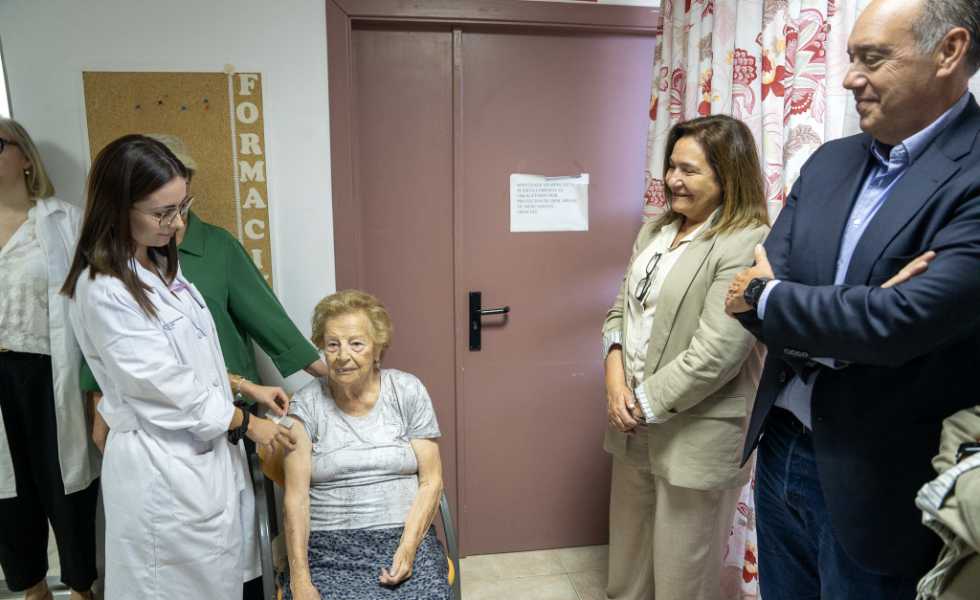 Se activa la campaña de vacunación antigripal y anticovid en Vigo