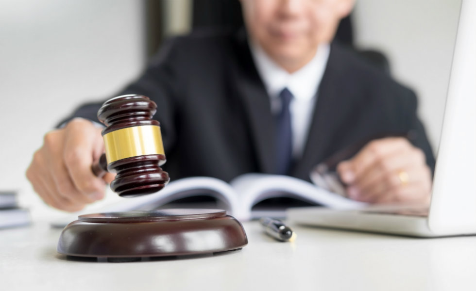 La justicia gallega ampara el teletrabajo para cuidar de una madre enferma