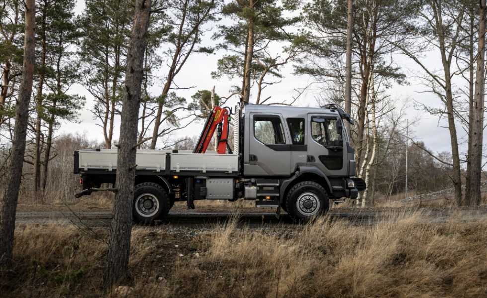 Volvo lanza un camión todoterreno mejorado para trabajos más exigentes