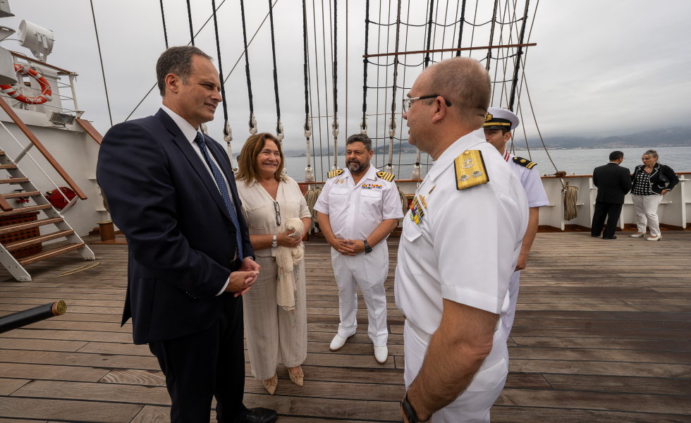El buque escuela peruano 'B.A.P. Unión' recala en Vigo en su viaje de instrucción mundial
