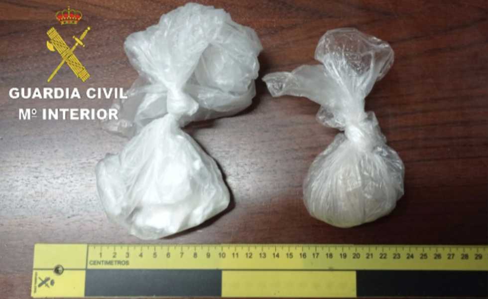 Incautan más de cien gramos de cocaína y heroína en un control de carretera en Tomiño