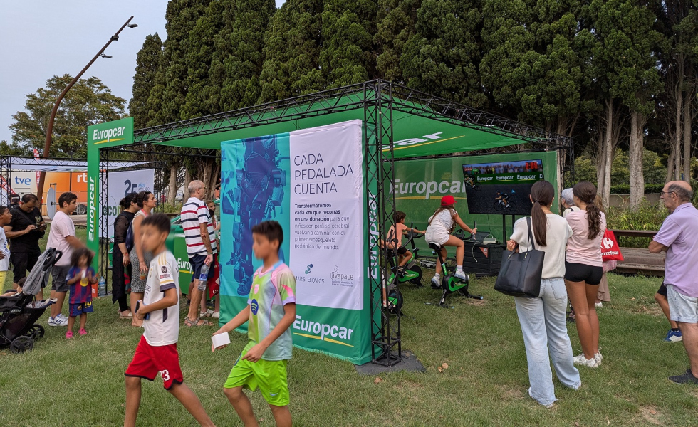 La Vuelta llega a Mos con una causa solidaria para niños con parálisis cerebral