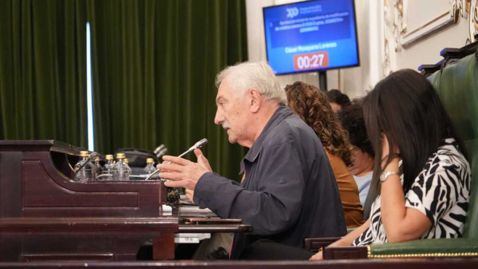 El BNG acusa a López de repartir fondos