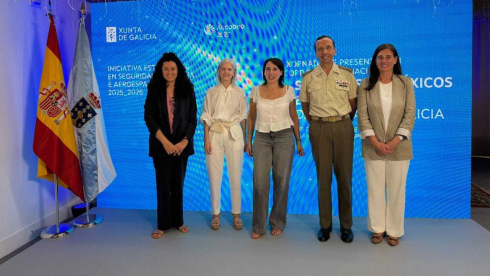Lorenzana prioriza la fabricación gallega en defensa y aeroespacio