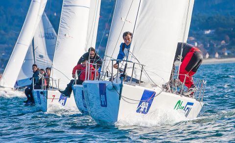 Javier de la Gándara tratará de revalidar victoria en la Liga de Otoño AXA J80. /&copy; Rosana Calvo