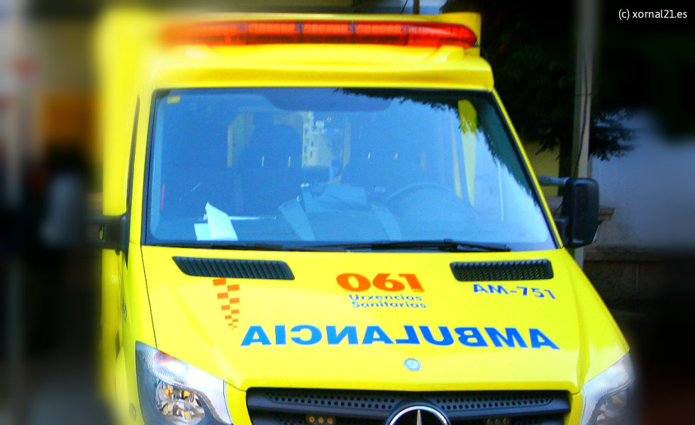 El 061, los bomberos, la Polic&iacute;a Local y Nacional, as&iacute; como psic&oacute;logos del Colexio Oficial de Psicolox&iacute;a de Galicia, se desplazaron al lugar /  Archivo