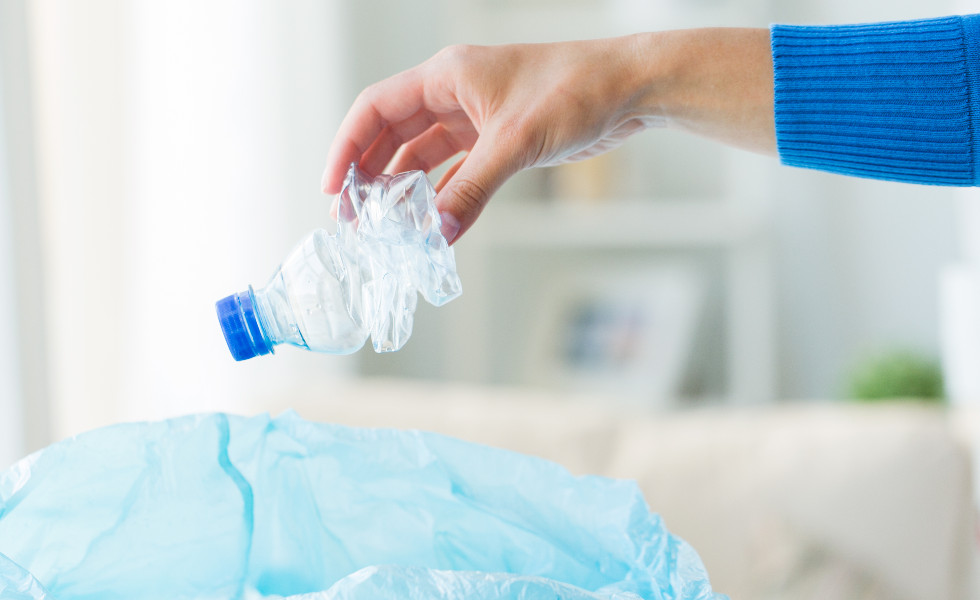 Batalla en Bruselas: la OCU cuestiona la legalidad de la tasa de basuras de los ayuntamientos