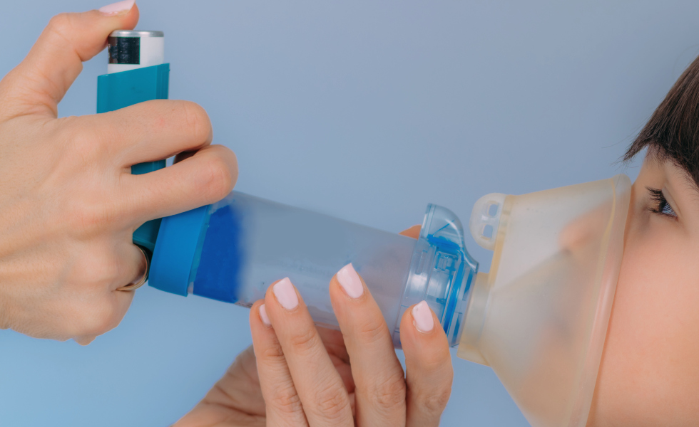 Galicia inicia la vacunación infantil contra la gripe con un innovador programa intranasal en colegios