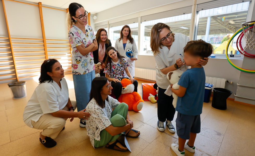 Vacuna sin aguja: Galicia prueba la inmunización nasal en 19.000 escolares