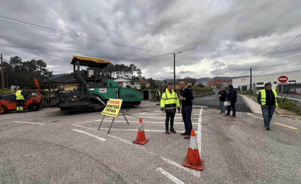 O Porriño renueva el pavimento y la iluminación de sus dos principales polígonos industriales