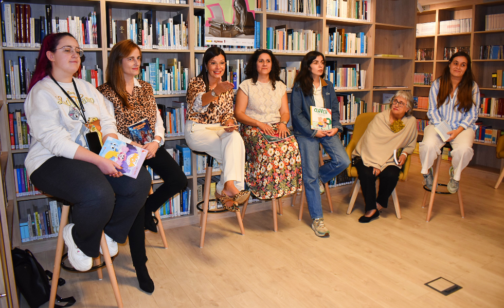 Mos celebra el talento femenino local por el Día de las Escritoras